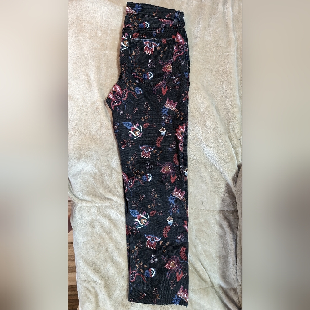Kensie vintage luxe black jeans with paisley pattern